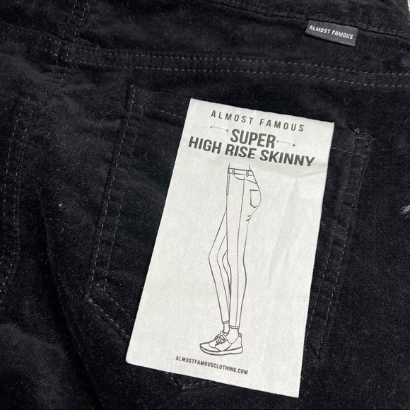 NEW Almost Famous Black Velvet Skinny Jeans Size 3 OR 9 Super High Rise - Picture 8 of 9